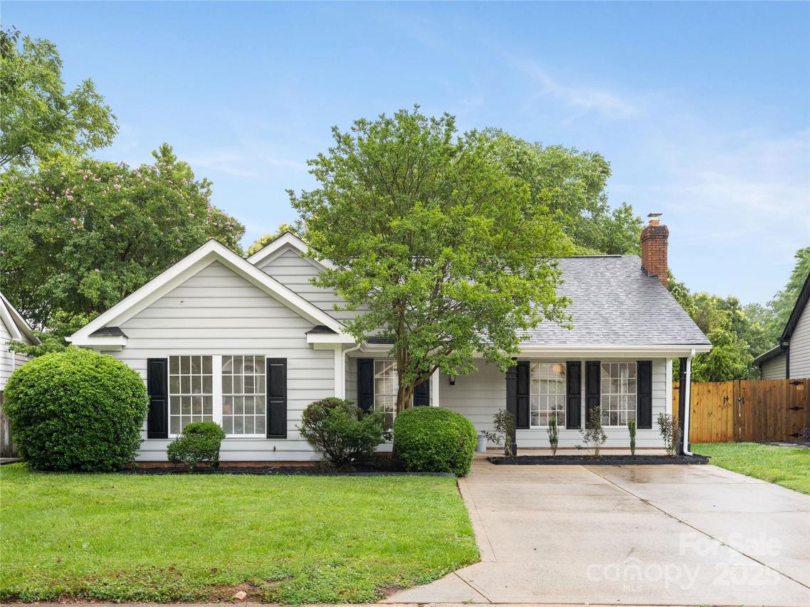 12013 Dolomite Dr., Pineville, NC 28134