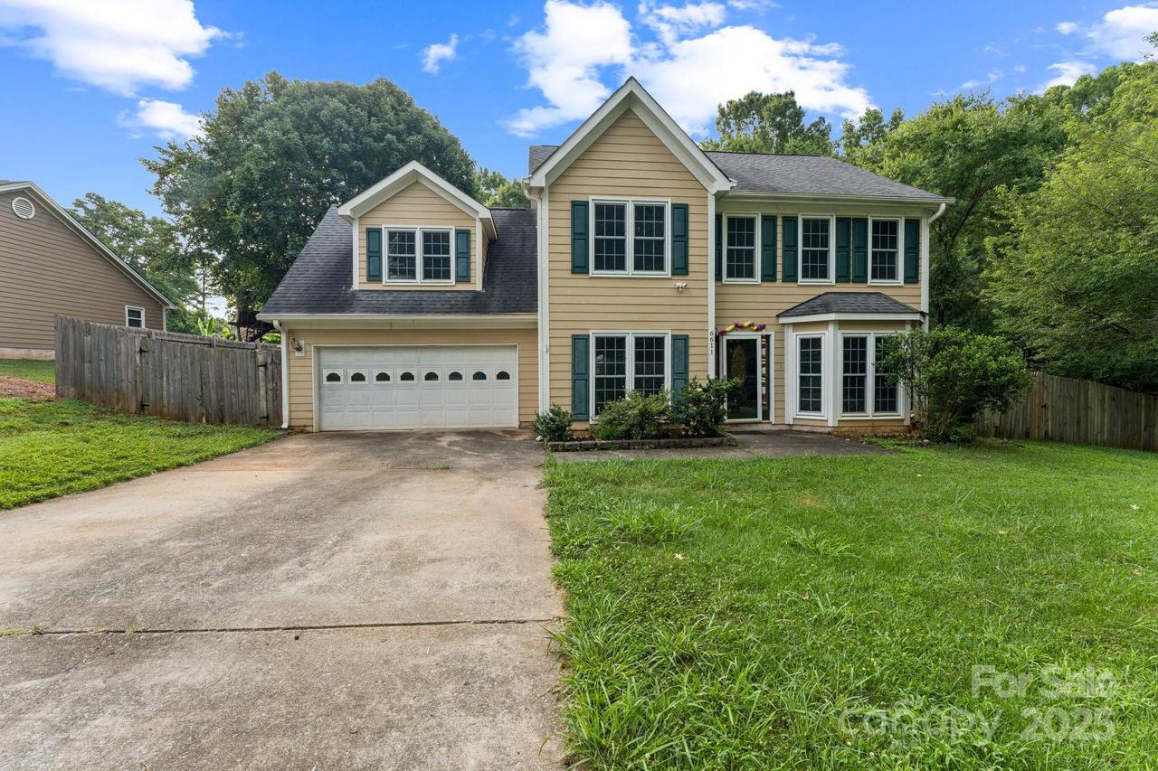 6611 Barry Whitaker Pl., Mint Hill, NC 28227