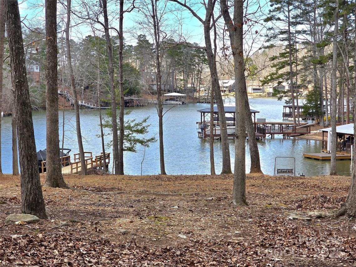 140 Sanford Ln., Badin Lake, NC 28127