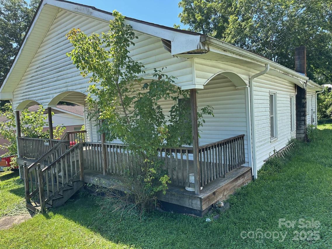 209 W Main St., Lawndale, NC 28090