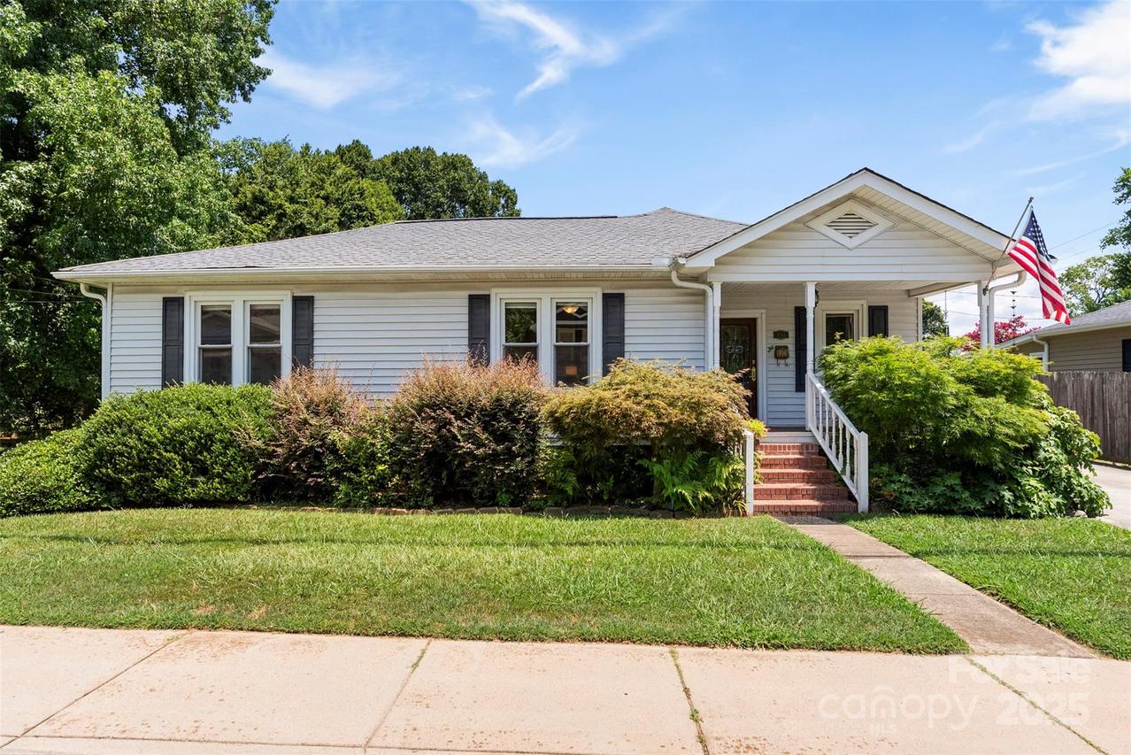 262 8th Ave., Cramerton, NC 28032
