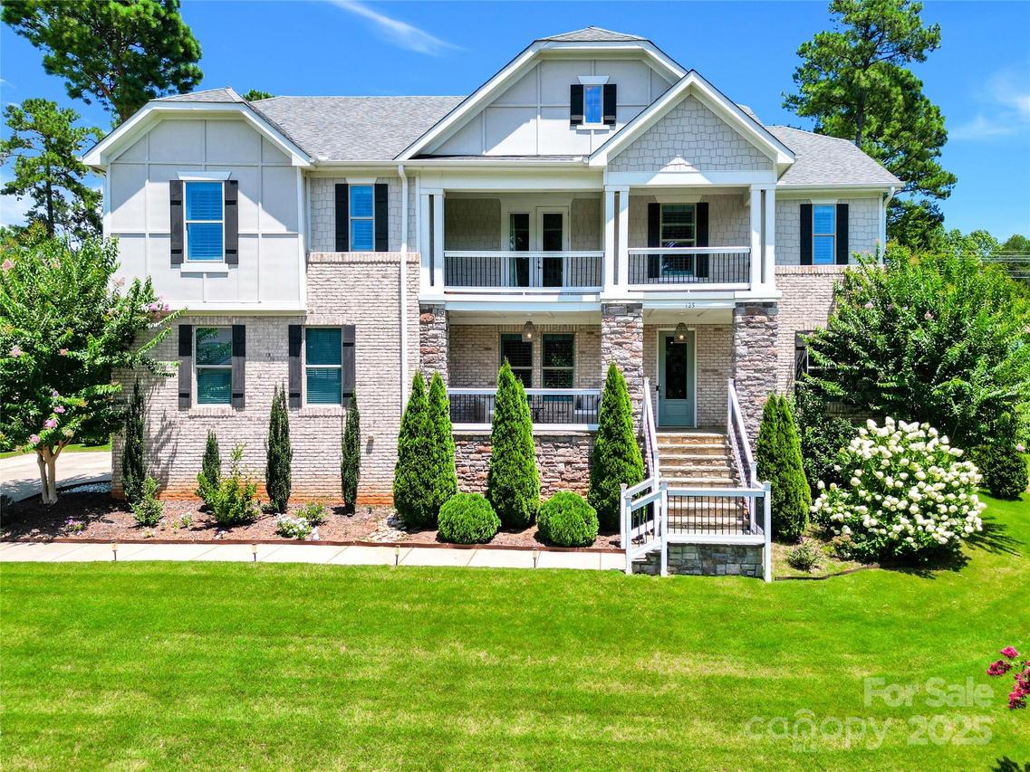125 S San Agustin Dr., Mooresville, NC 28117