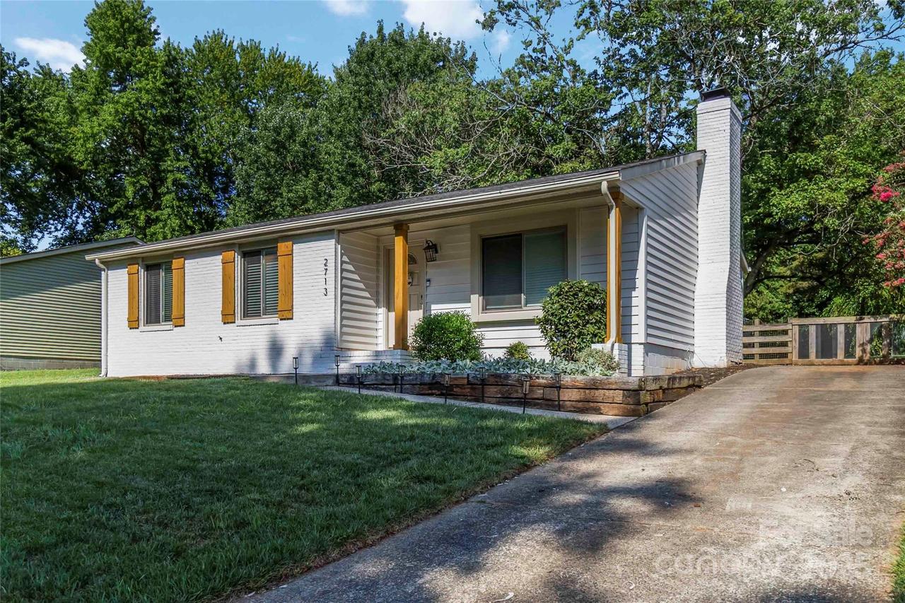 2713 Studley Rd., Charlotte, NC 28212