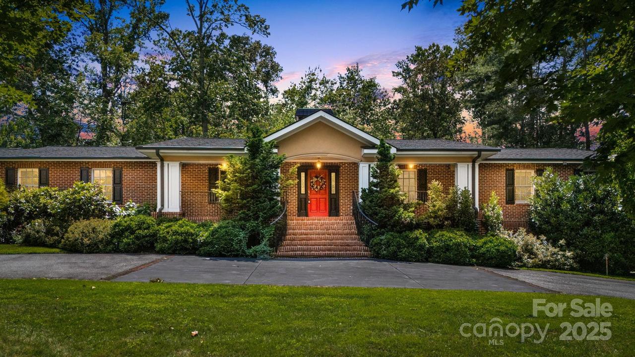 3 Amherst Rd., Asheville, NC 28803
