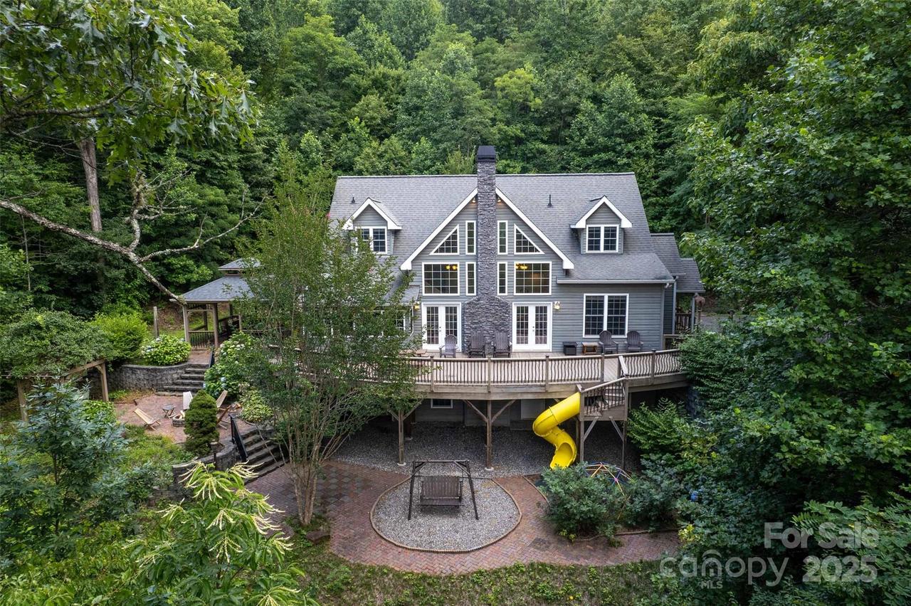 533 Safari Dr., Sylva, NC 28779