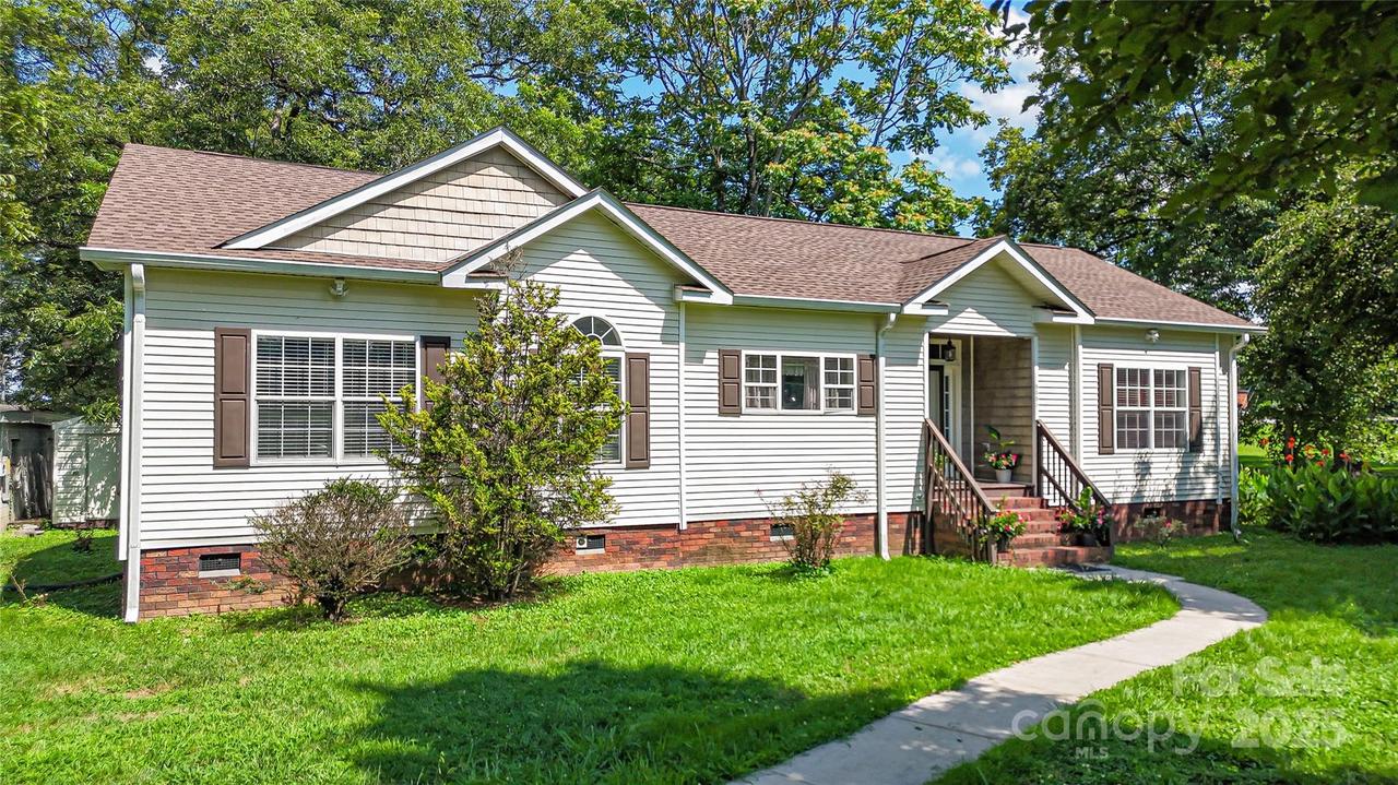 3951 Springs Rd., Conover, NC 28613