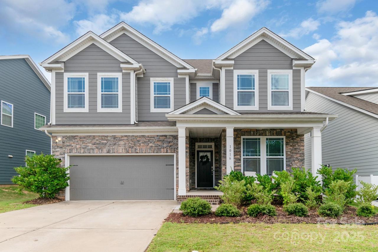 1016 Burton Point Ct., Waxhaw, NC 28173