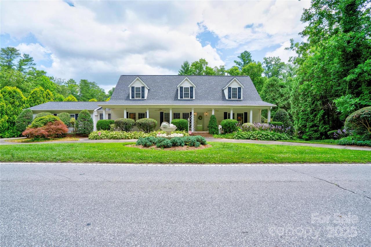 2606 Greenville Hwy., Flat Rock, NC 28731