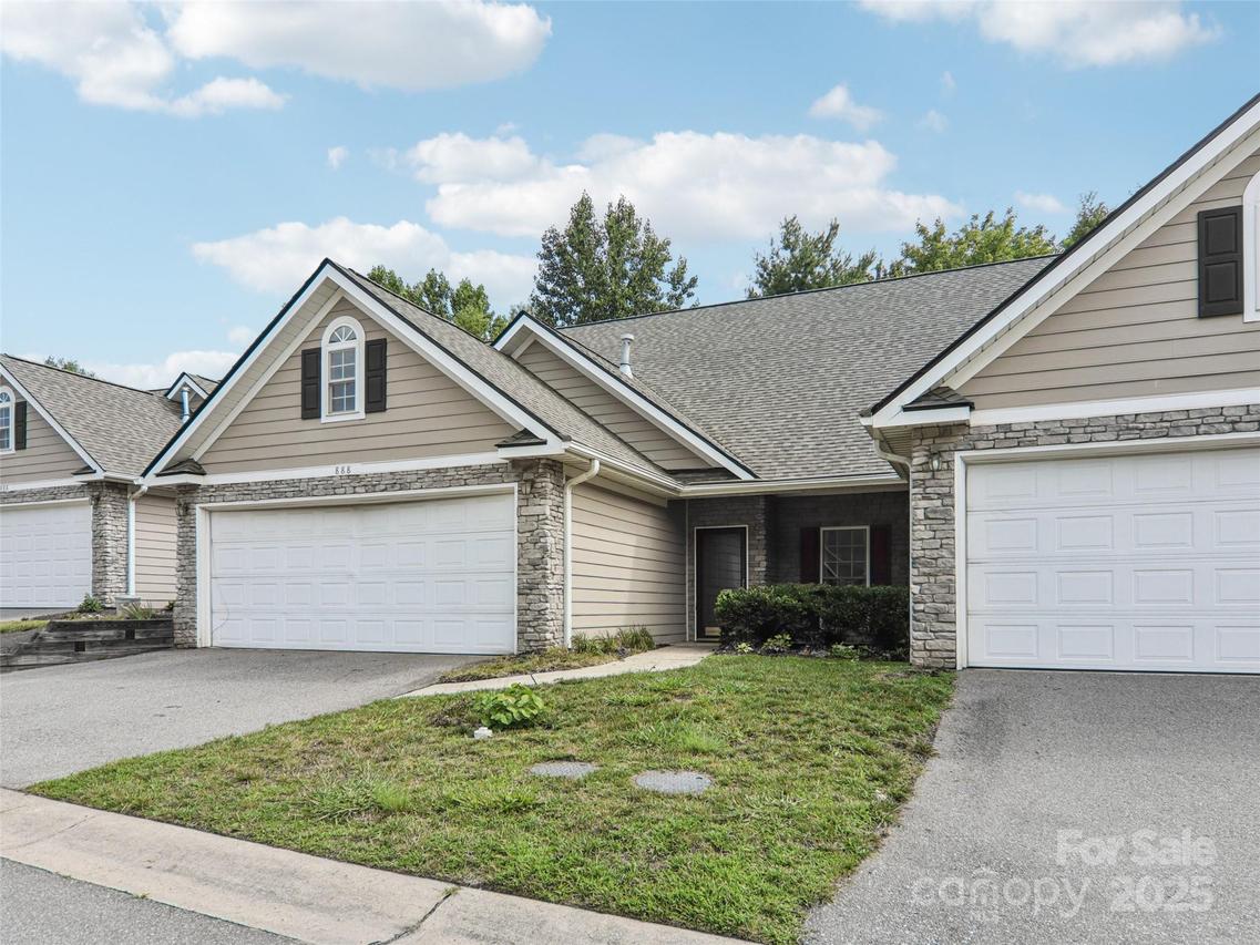 888 W Pointe Dr., Asheville, NC 28806