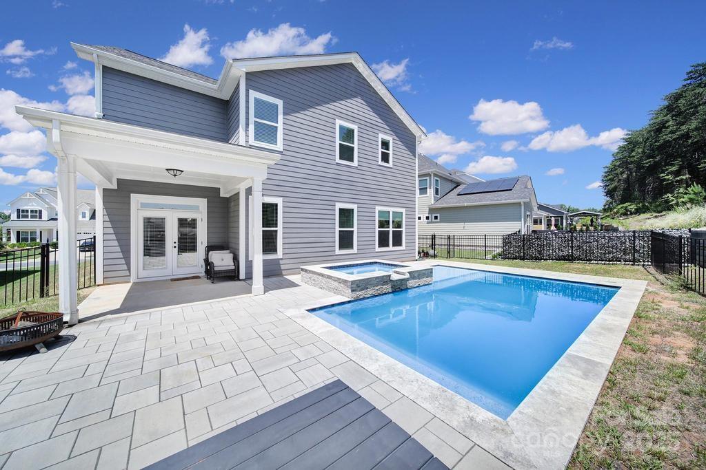 1358 Cedardale Ln., Denver, NC 28037