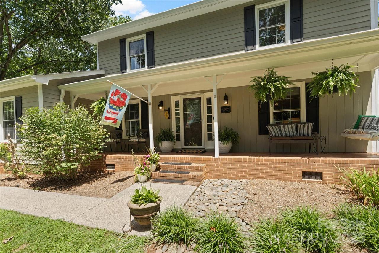 1496 Hardwood Cir., Newton, NC 28658