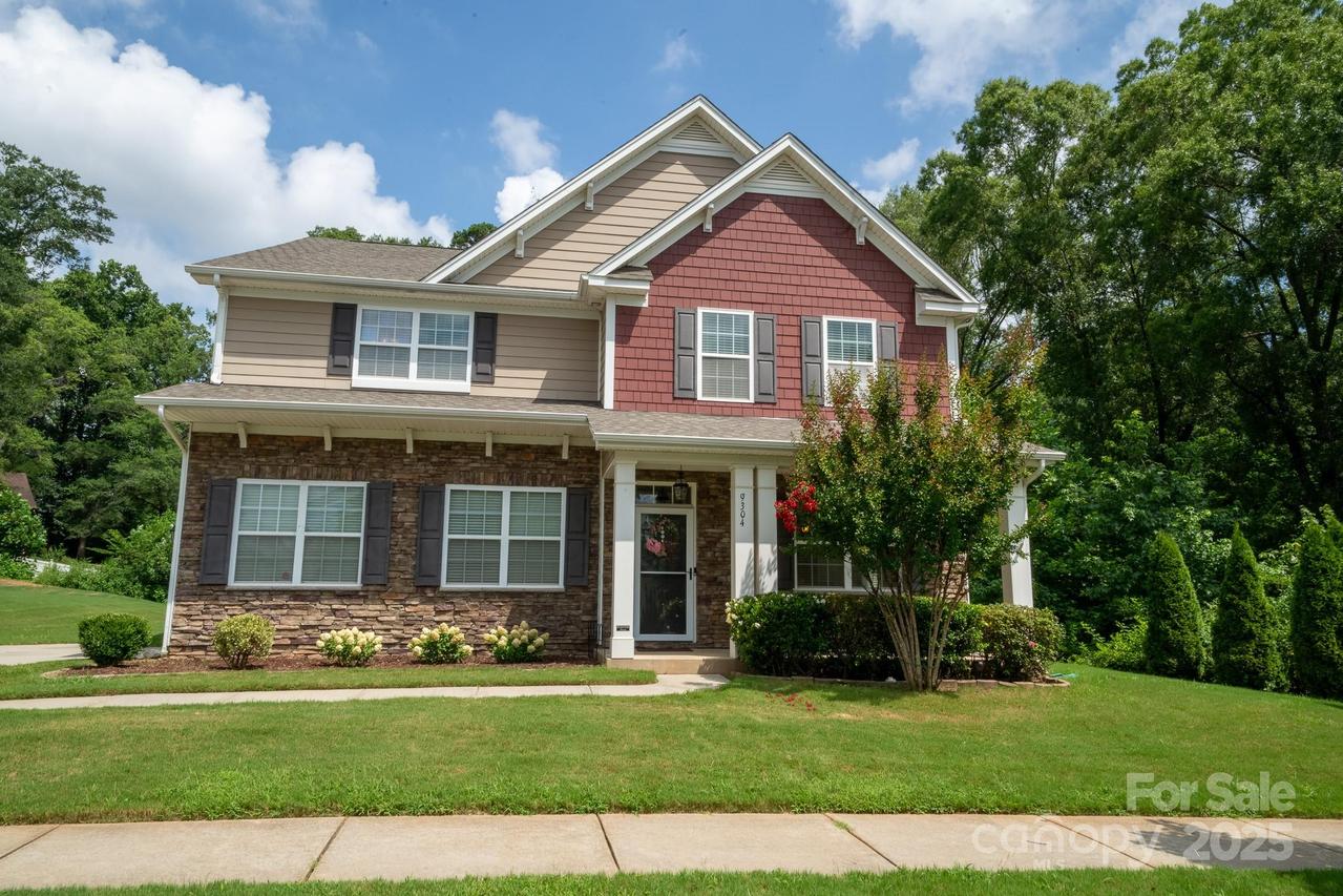 9304 Rayneridge Dr., Huntersville, NC 28078