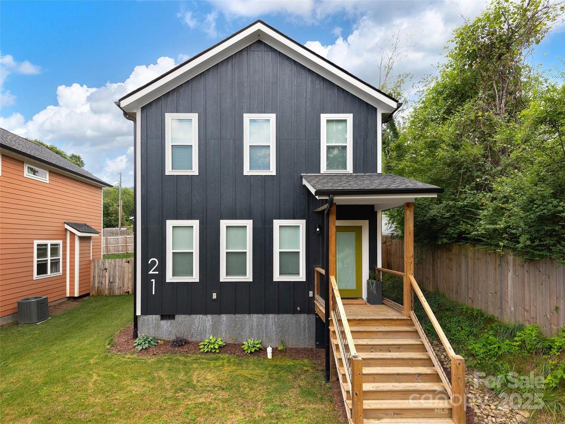 21 Busbee View Rd., Asheville, NC 28803