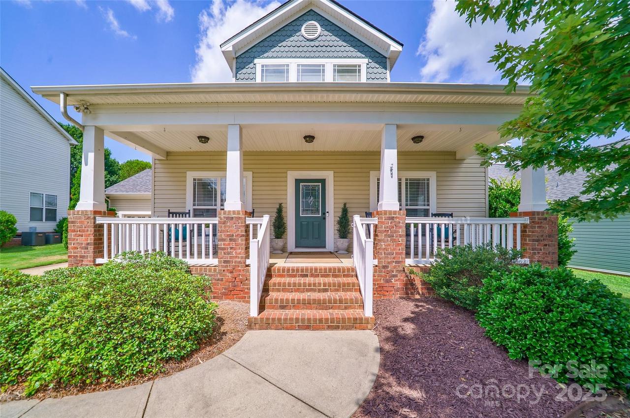 8509 Castle Cliff Dr., Matthews, NC 28105