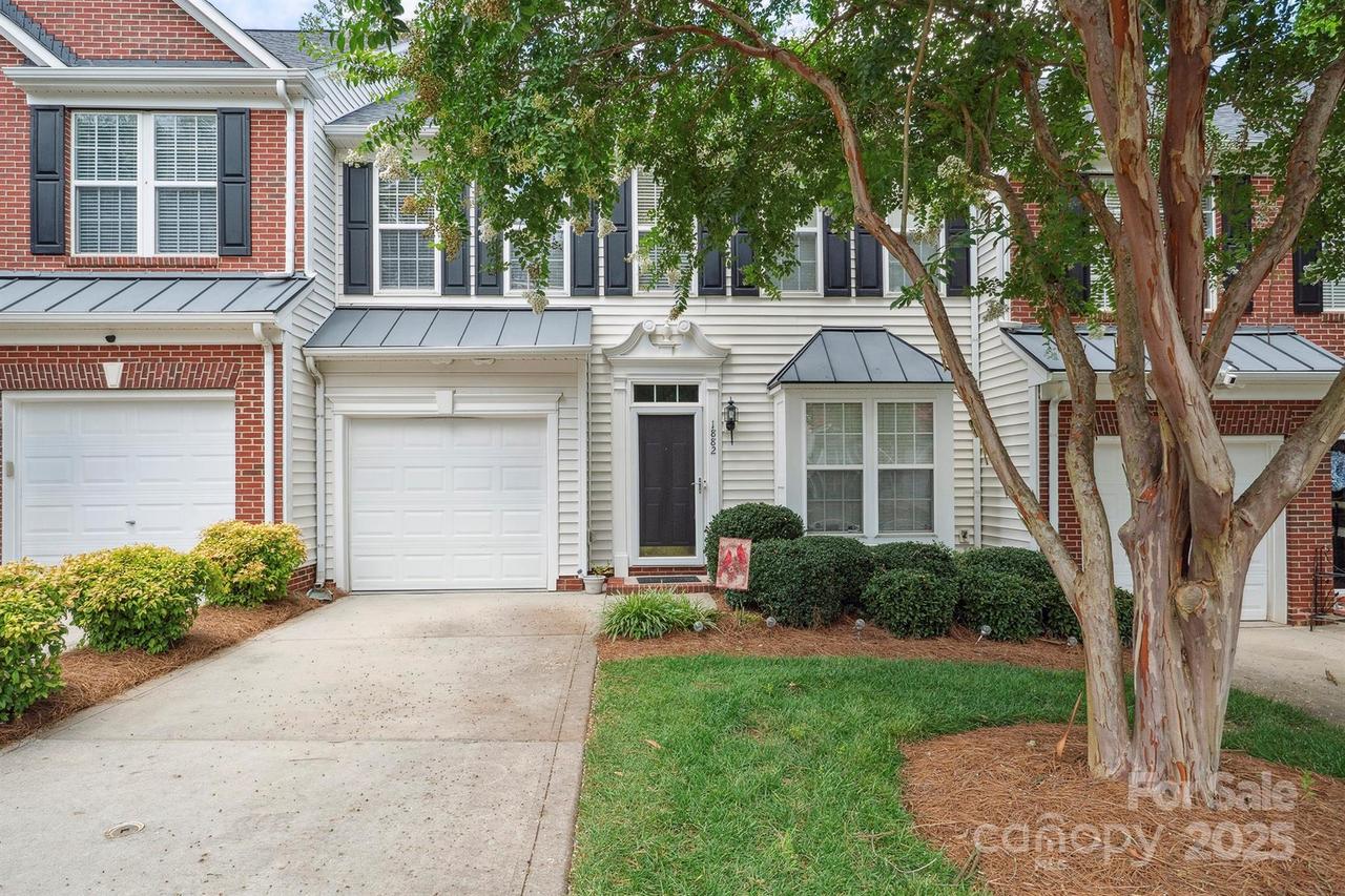 1882 Lookout Ln., Gastonia, NC 28054