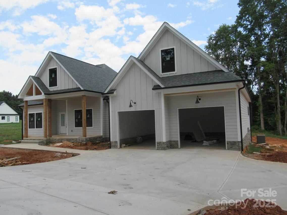 211 Golf Course Rd., Maiden, NC 28650