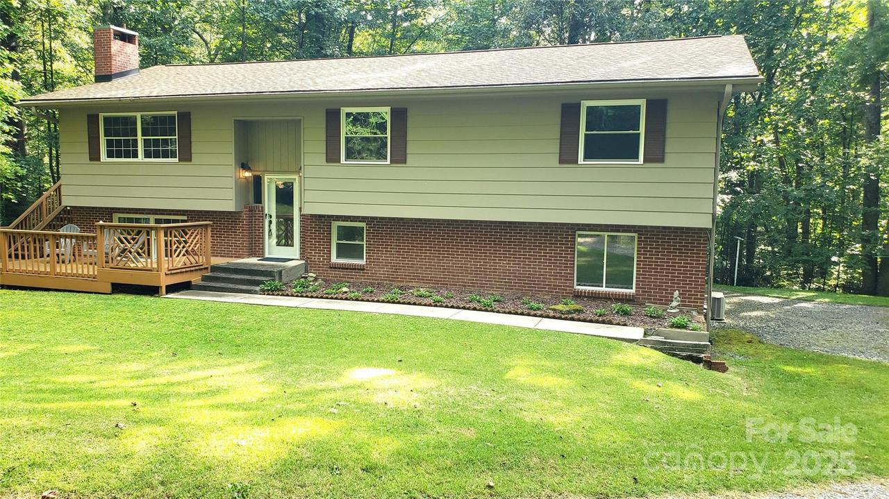 145 Jeter Mountain Rd., Hendersonville, NC 28739