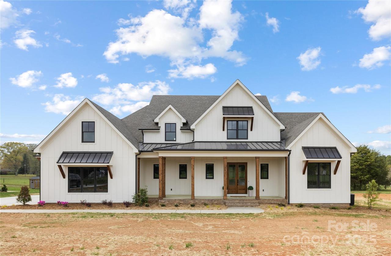 111 Monbo Meadows Ln., Statesville, NC 28677