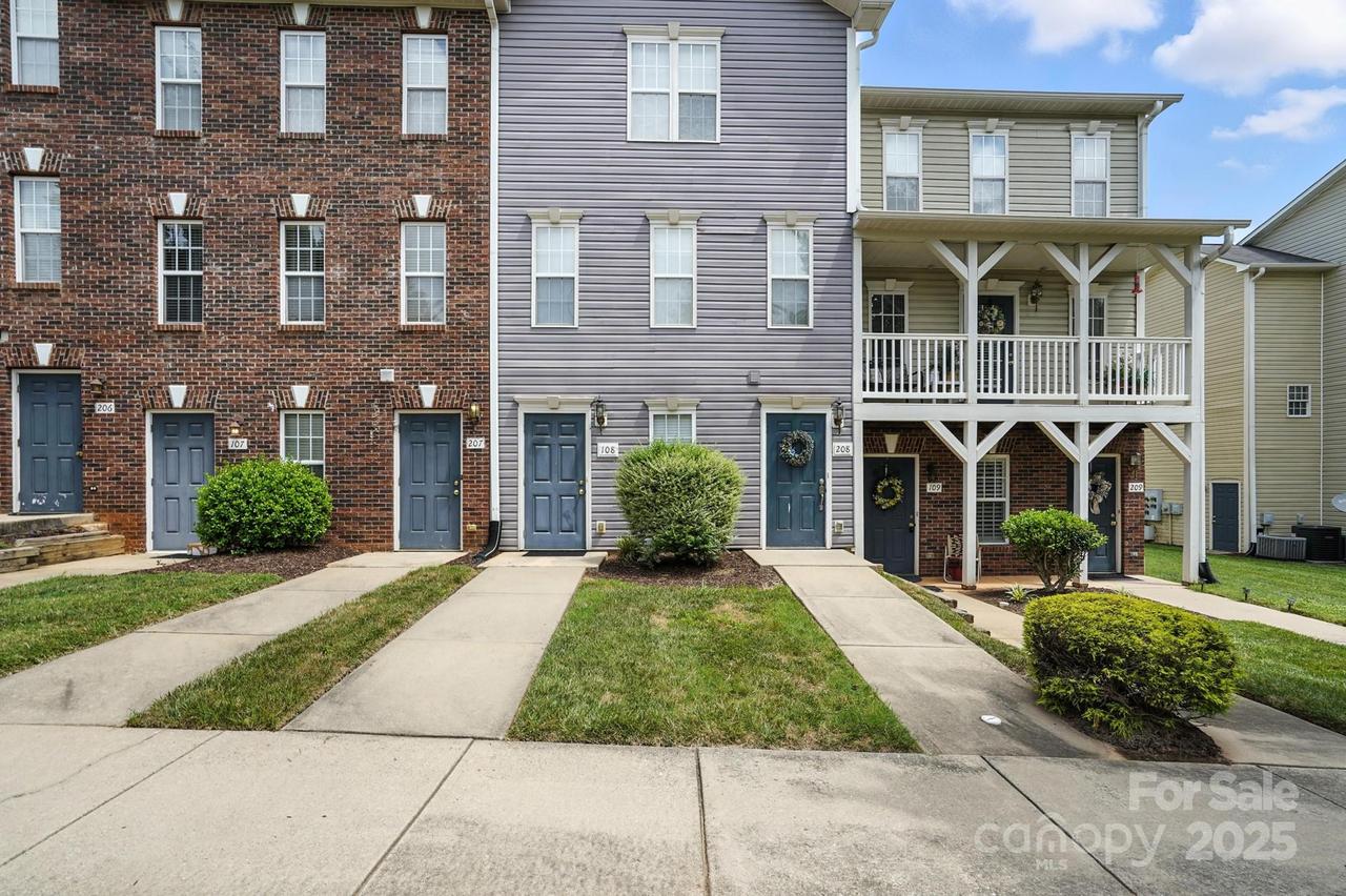 113 Steam Engine Dr. #108, Mooresville, NC 28115