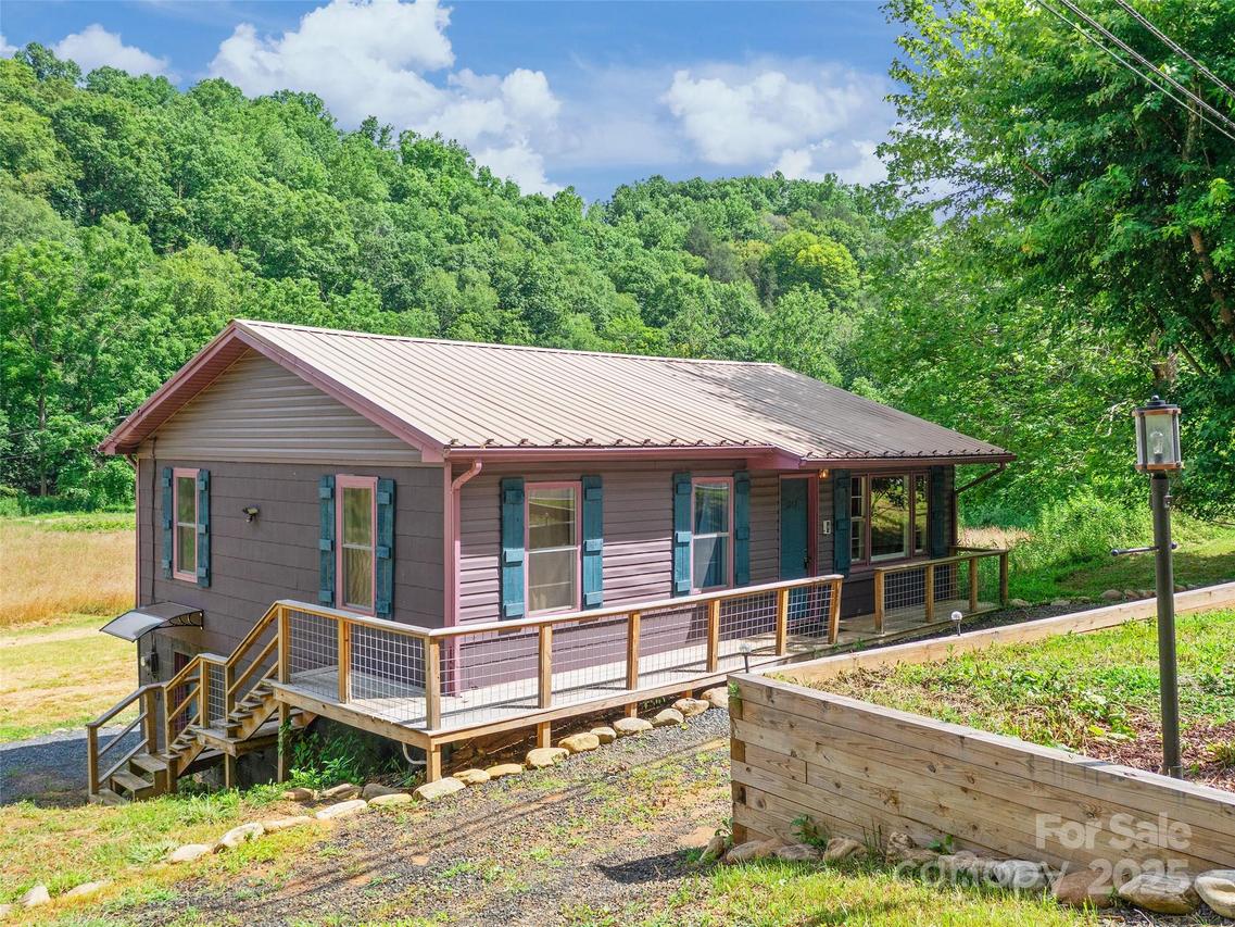 1767 N 226 Hwy., Bakersville, NC 28705