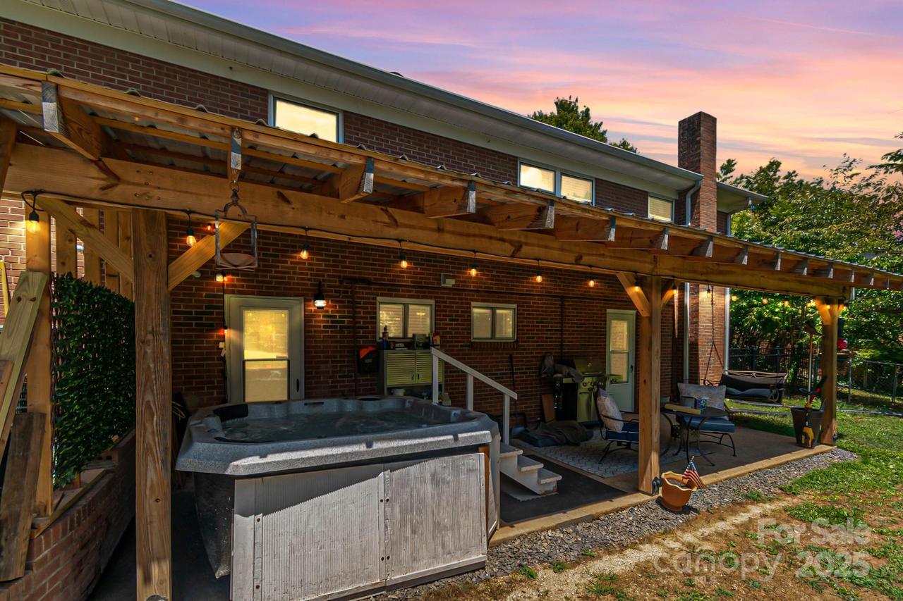1501 Old Hickory Grove Rd., Mount Holly, NC 28120