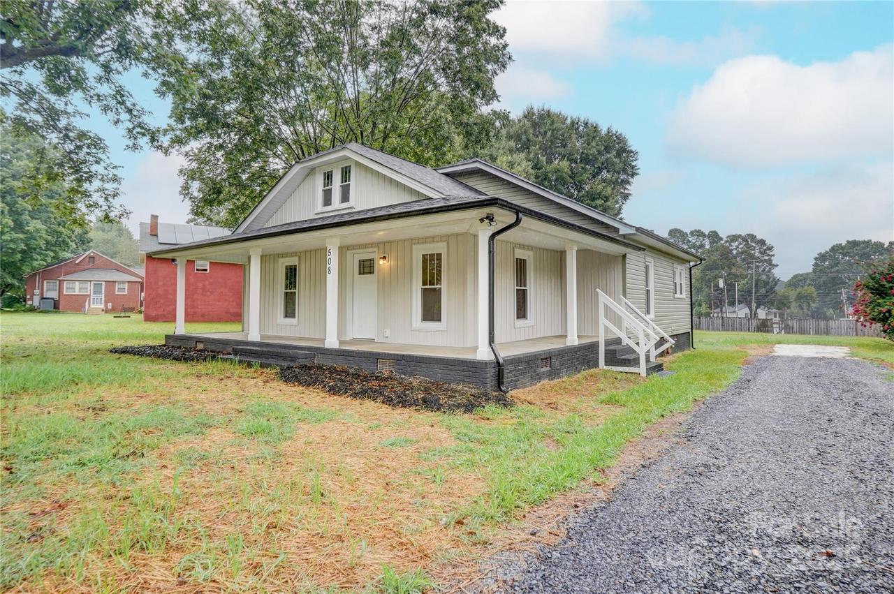 508 Carolina Ave., Rockwell, NC 28138