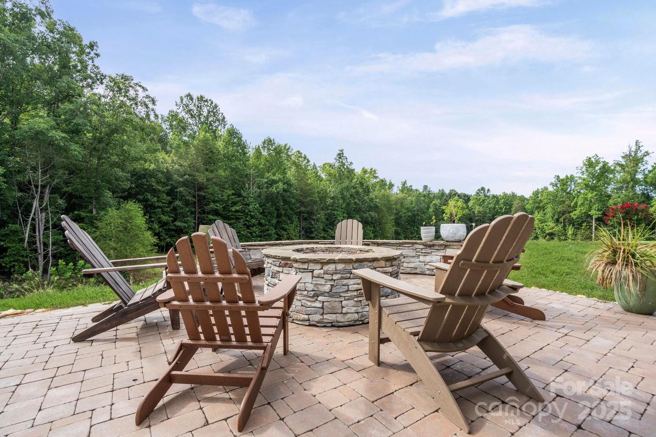 5042 Looking Glass Tr., Denver, NC 28037