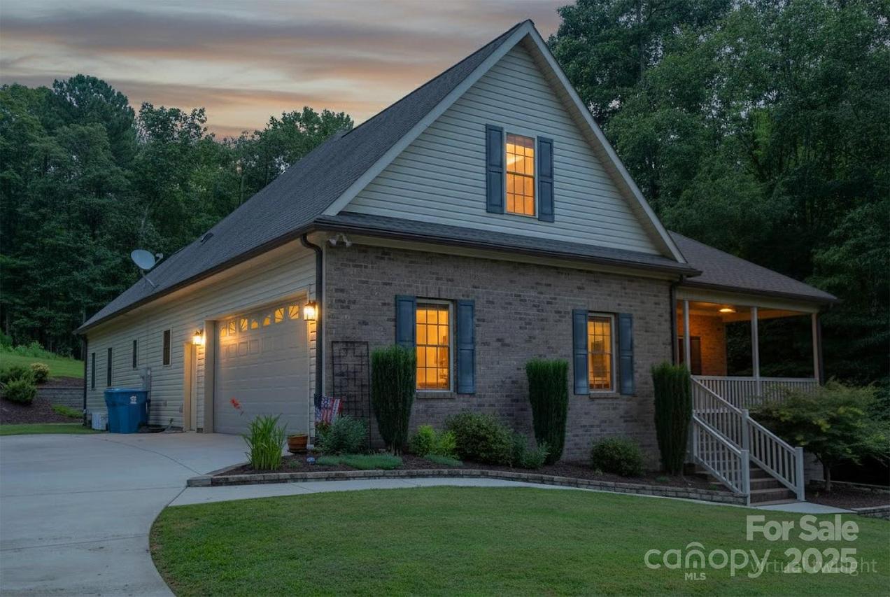 4080 Barbrick St., Sherrills Ford, NC 28673