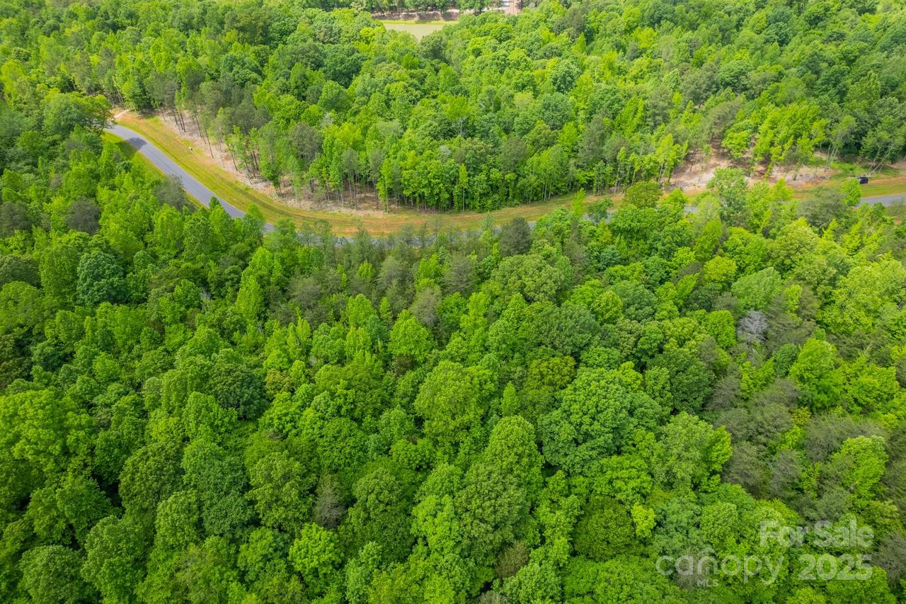 2A Ventosa Dr., Denver, NC 28037