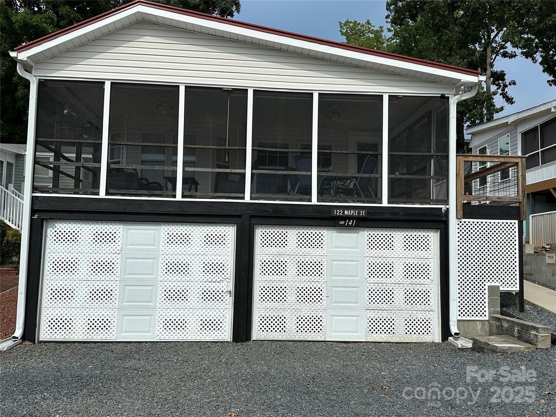 122 Maple St., New London, NC 28127