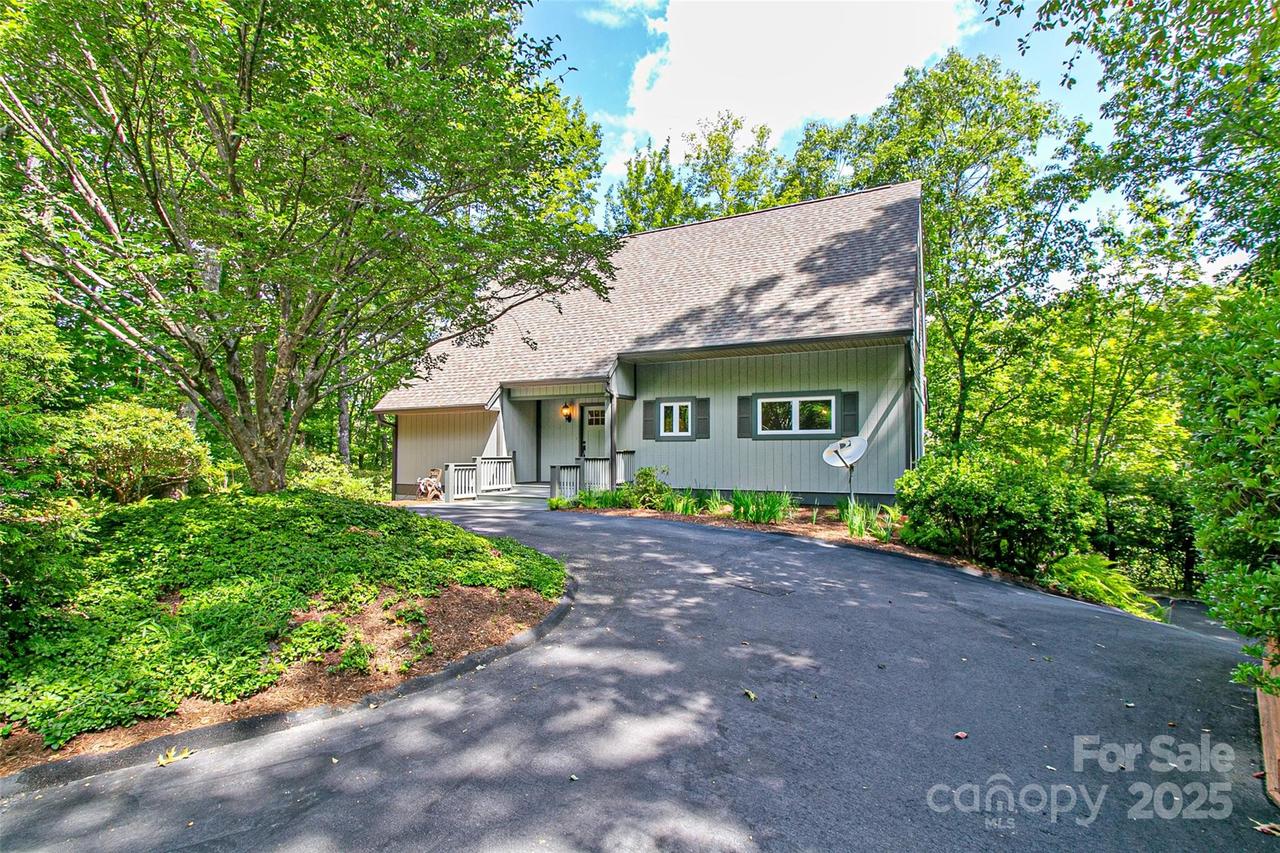 263 Ugedaliyvi Ct., Brevard, NC 28712