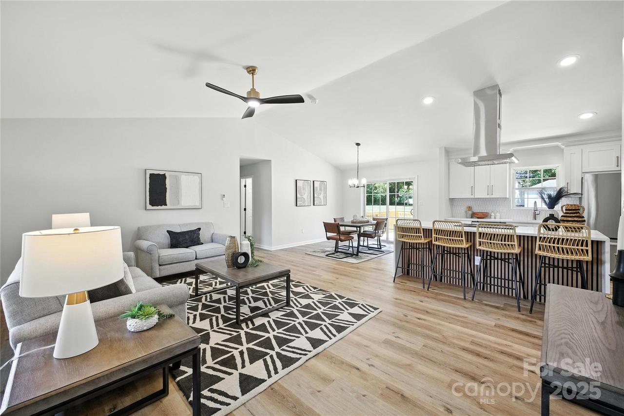 814 Mark St., Belmont, NC 28012