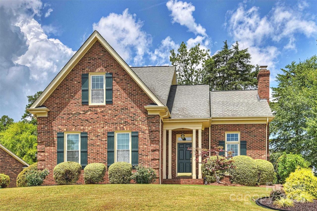 635 Sentinel Oak Ln., Charlotte, NC 28214
