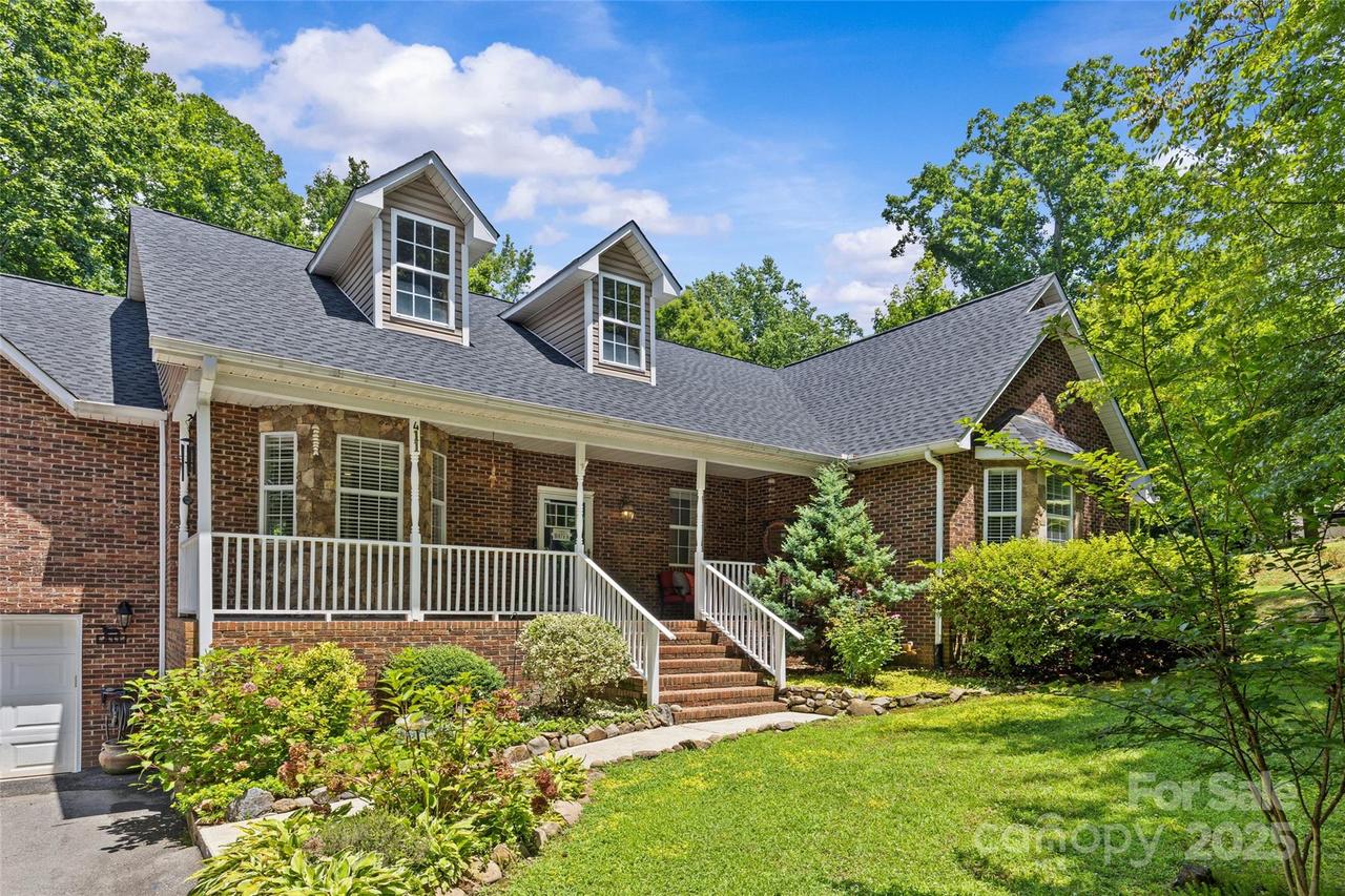 411 Scalybark Tr., Concord, NC 28027