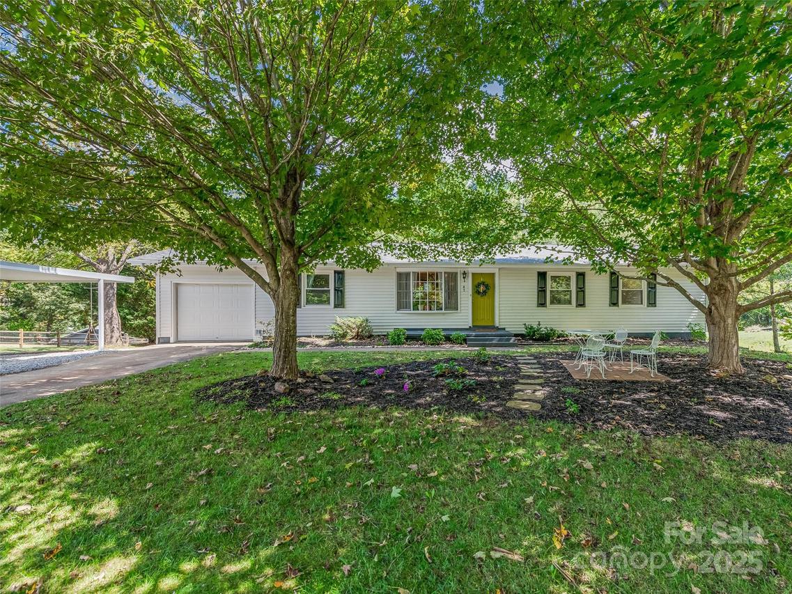 47 Grandview Rd., Asheville, NC 28806
