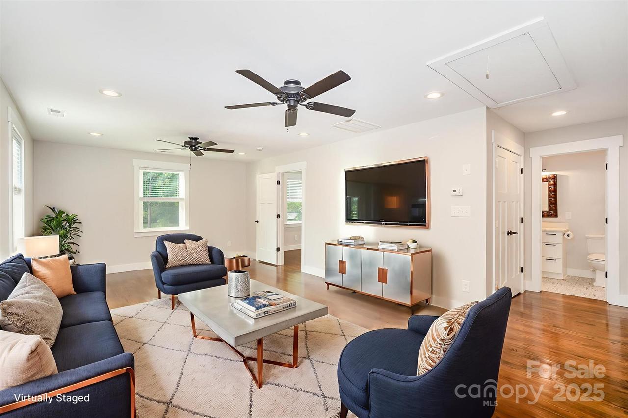 5421 Princess St., Charlotte, NC 28269