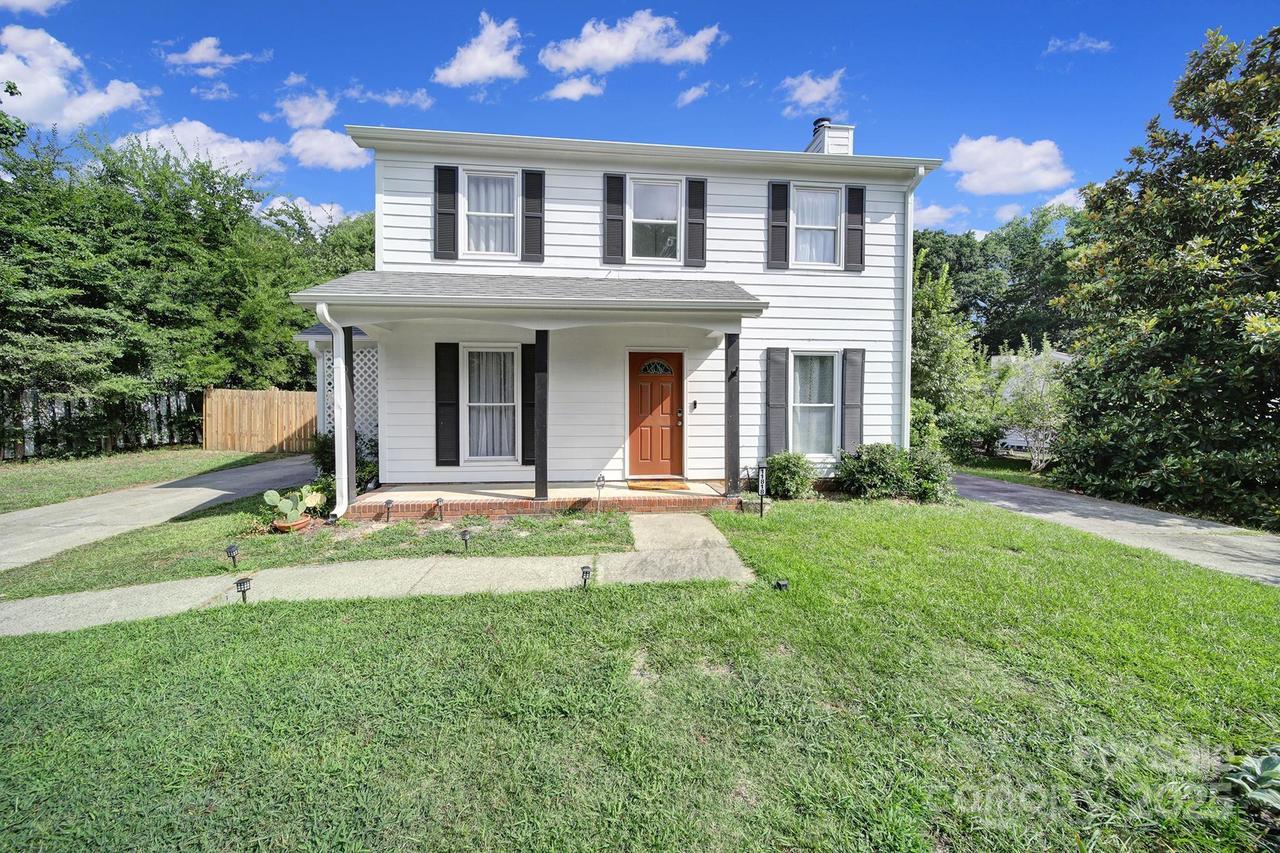 11818 Larkridge Ct., Charlotte, NC 28226