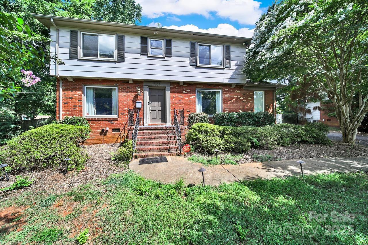 7009 Rockledge Dr., Charlotte, NC 28210