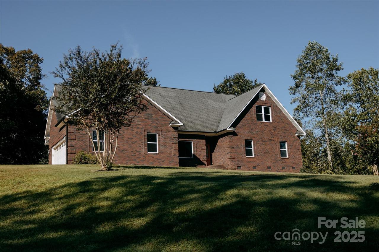 182 Canal Dr. #16, Statesville, NC 28677