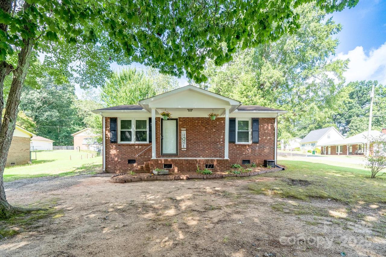 417 Town St., Landis, NC 28088