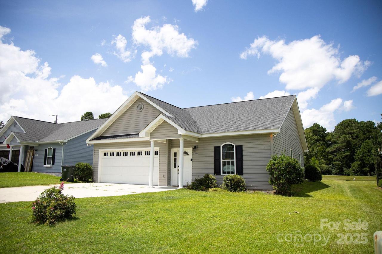 1809 Samantha Pl., Laurinburg, NC 28352