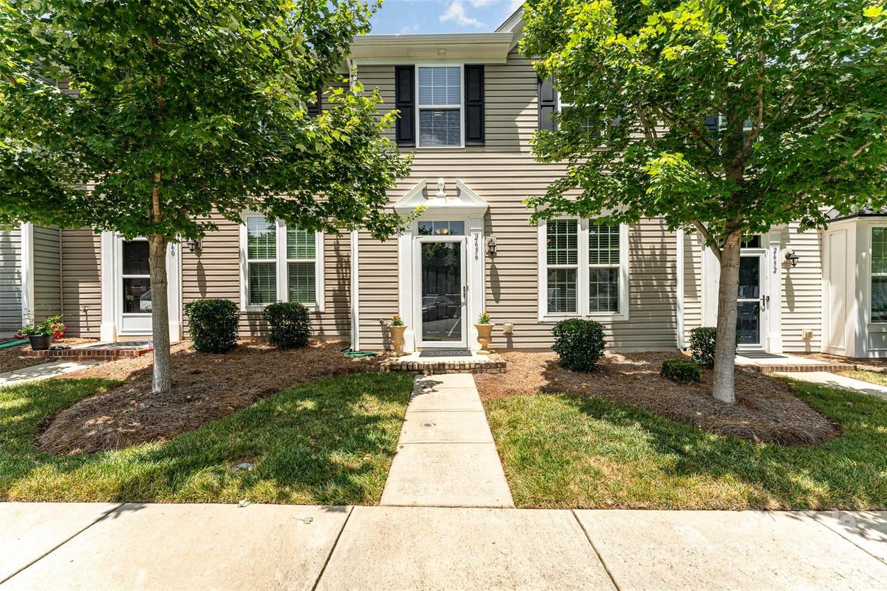 2656 Norman Isle Dr., Denver, NC 28037