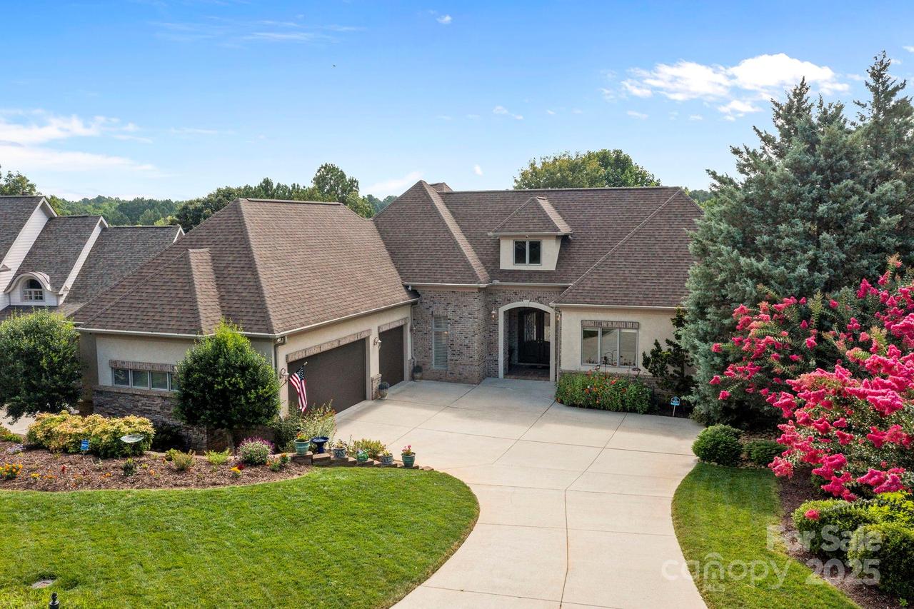 1702 Verdict Ridge Dr., Denver, NC 28037