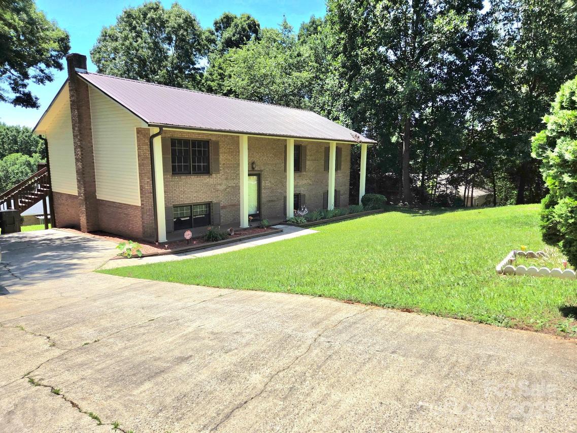 717 2nd St., Conover, NC 28613