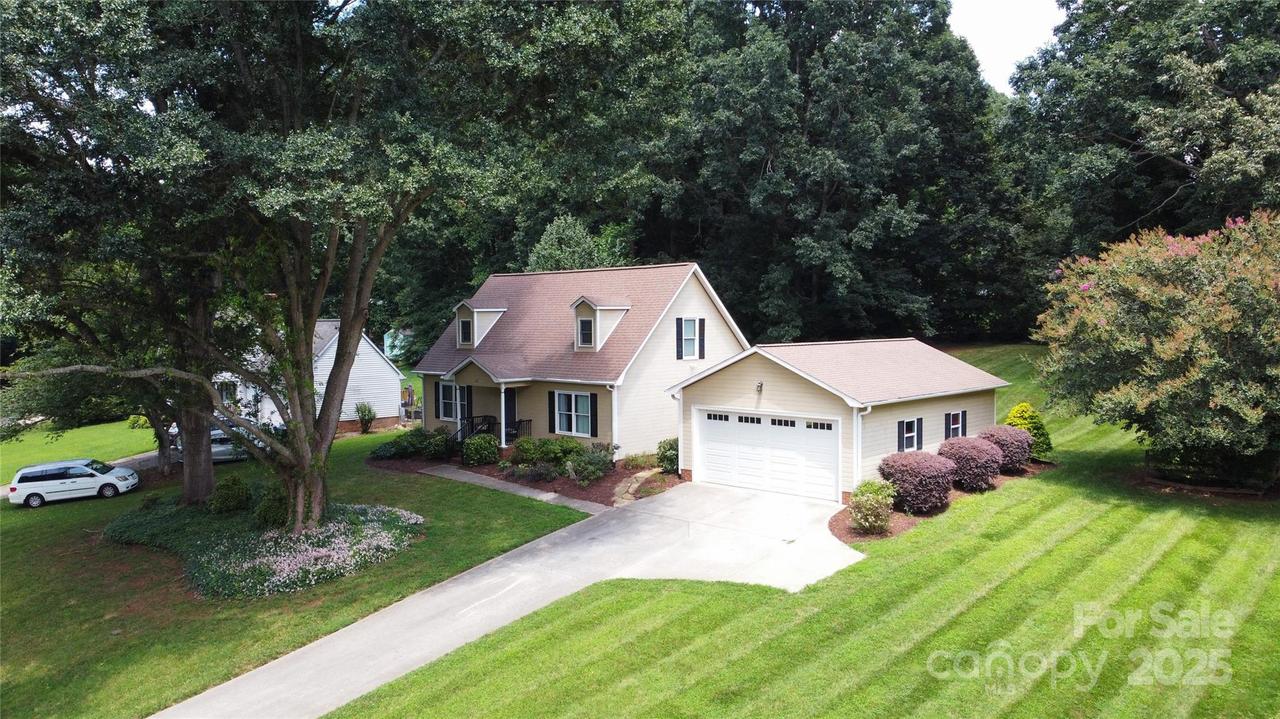 231 Castle Creek Rd., Statesville, NC 28625