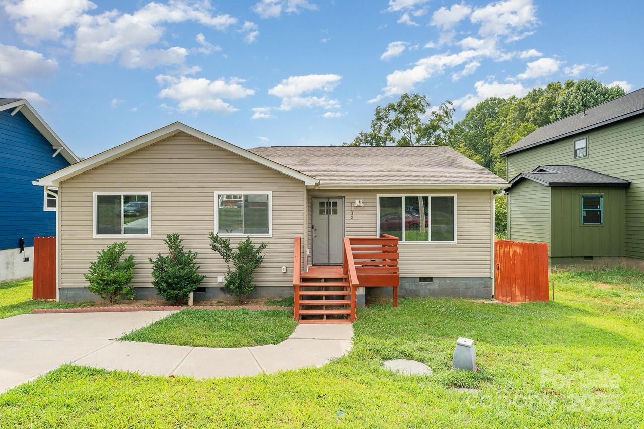 1132 8th St., Statesville, NC 28677