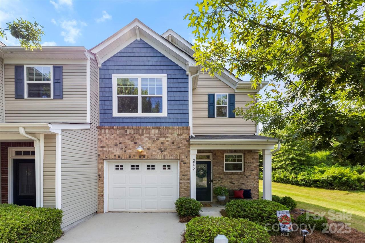 2792 Sawbridge Ln., Gastonia, NC 28056