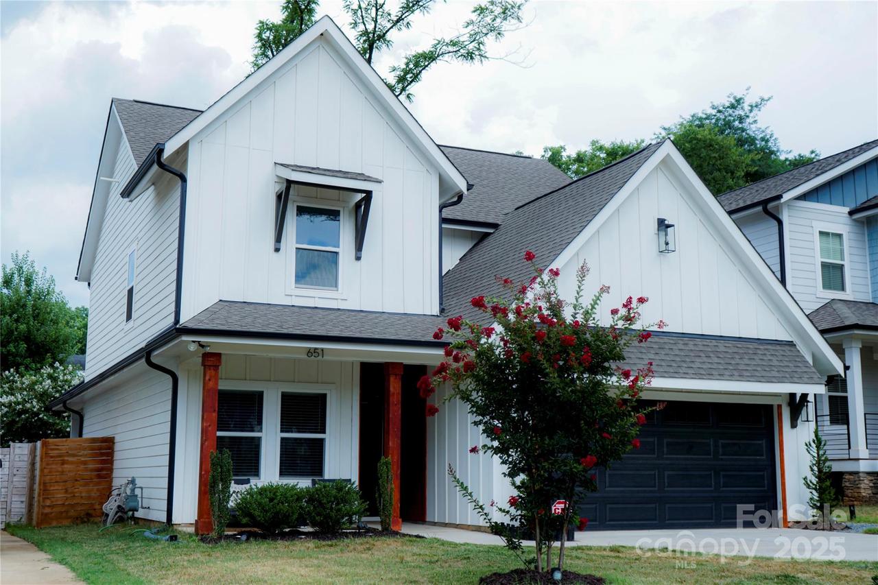 651 Tennyson Dr., Charlotte, NC 28208