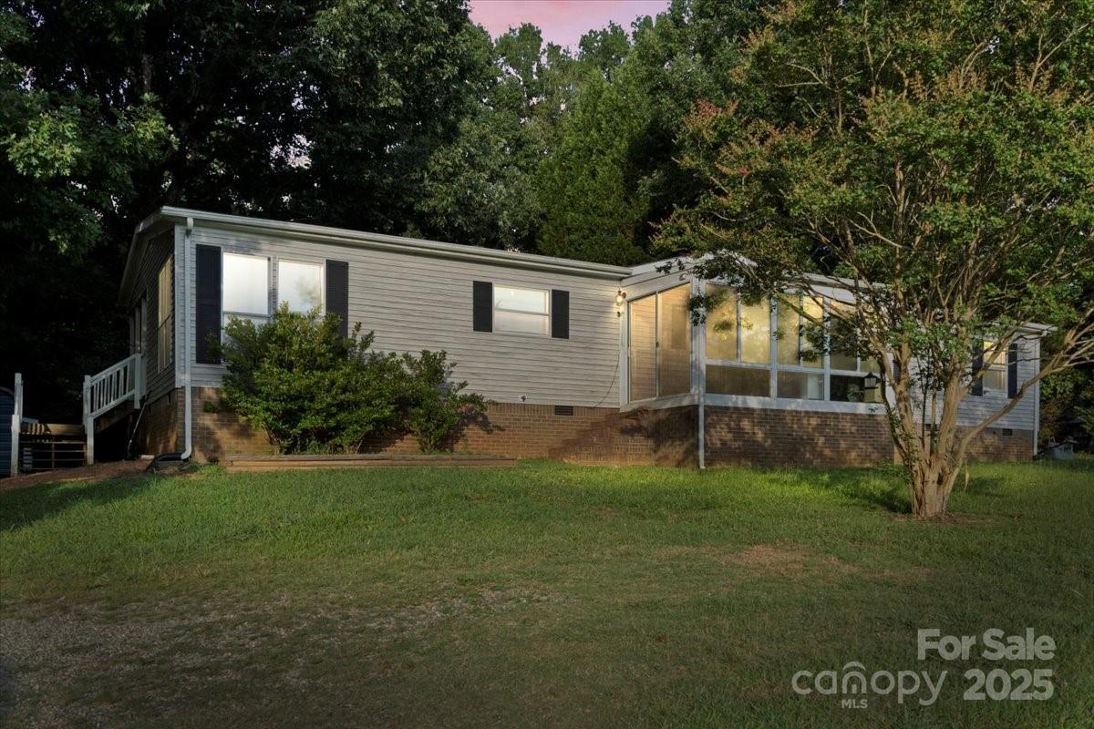 1050 Gold Mine Dr., Catawba, NC 28609