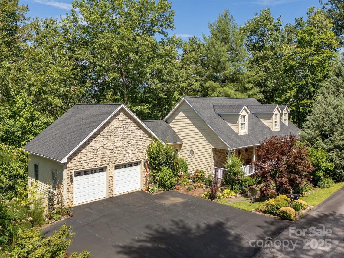 365 Jonathan Creek Dr., Etowah, NC 28729